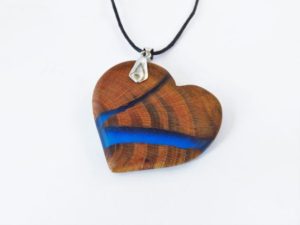 heart shaped pendant epoxy